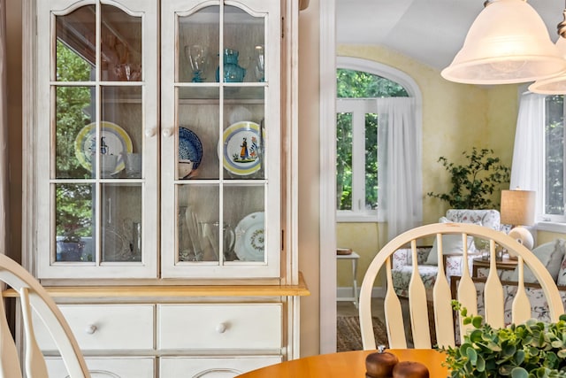 5 Cowin Rd, Merrimack, NH 03054 - dining area view