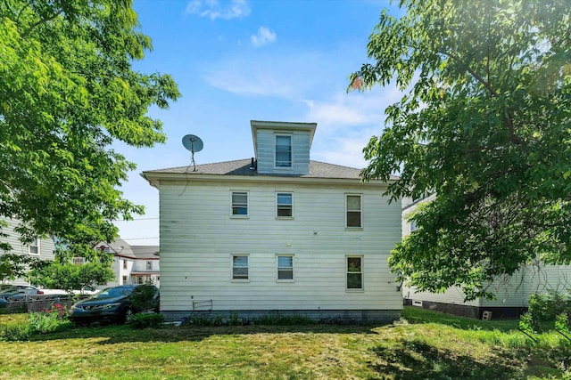 121 Palm St, Nashua, NH 03060