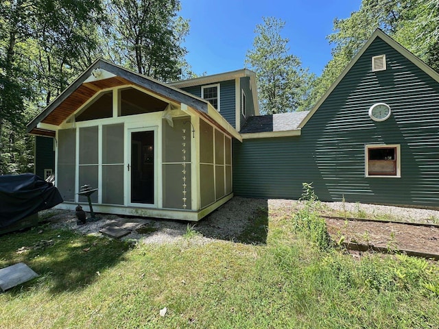 22 Mason Rd, Merrimack, NH 03054 - back of house with a sunroom and a lawn