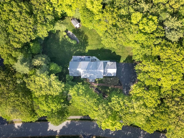 9 Deerhaven Dr, Exeter, NH 03833 - aerial view of property and surrounding area
