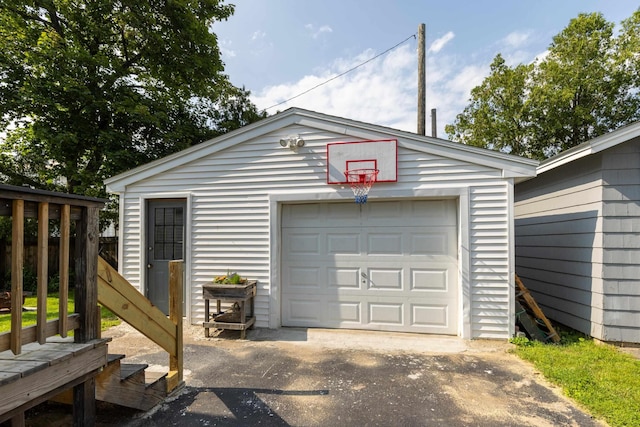 71 Hill St, Dover, NH 03820 - detached garage with driveway