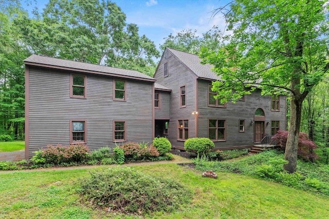 147 Durham Point Rd, Durham, NH 03824 - view of front facade with a front lawn