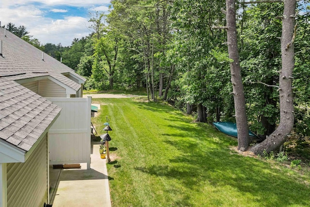 8C Villa Ln, Goffstown, NH 03045 - view of green lawn