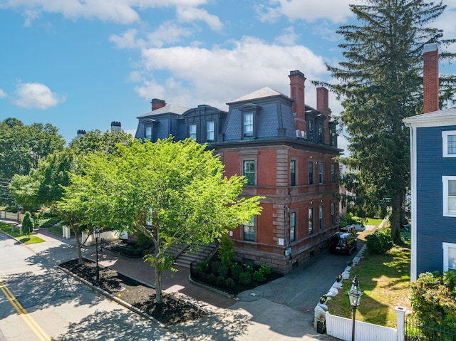 132-134 Middle St, Portsmouth, NH 03801