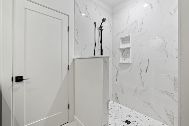 74 Scenic View Rd, Ashland, NH 03217 - full bathroom featuring tiled shower