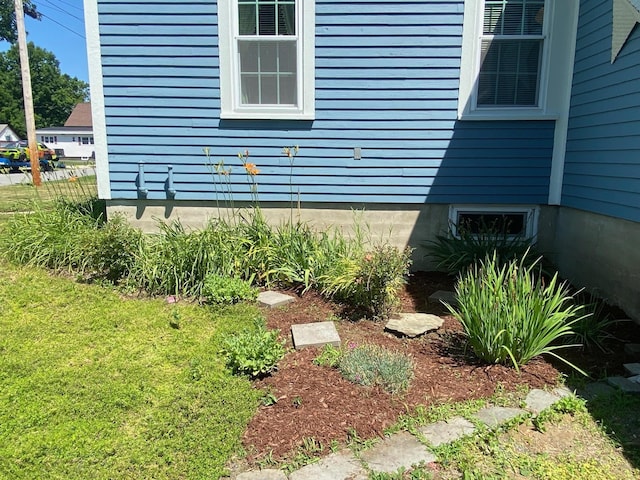 34 Dewey St, Springfield, VT 05156 - view of side of home
