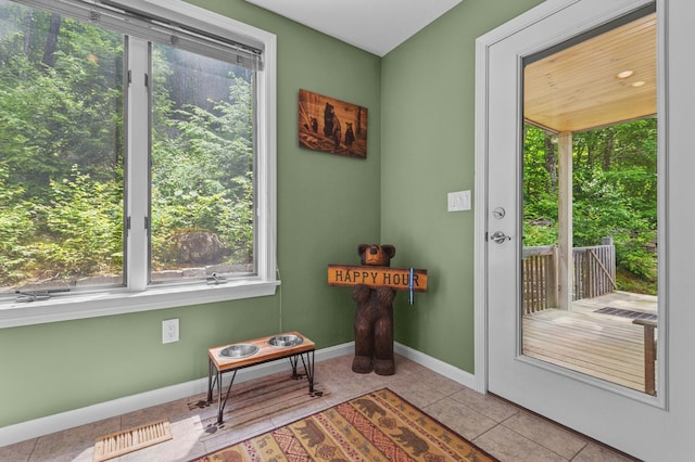 53 Ammonoosuc Dr, Bartlett, NH 03812 - entryway with tile patterned flooring and baseboards
