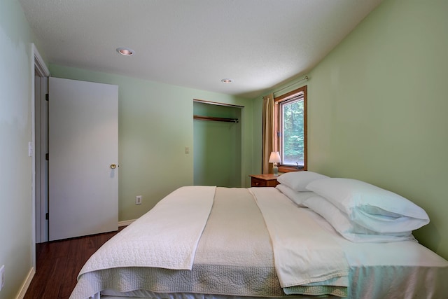 24 Amars Pl, Conway, NH 03818 - bedroom with wood finished floors, a closet, and recessed lighting