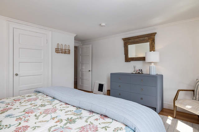 45 Atlantic Ave, North Hampton, NH 03862 - bedroom with wood finished floors and ornamental molding