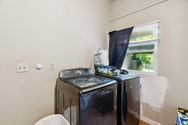 16 Brierbrook Ln, Springfield, VT 05156 - laundry room with washing machine and dryer