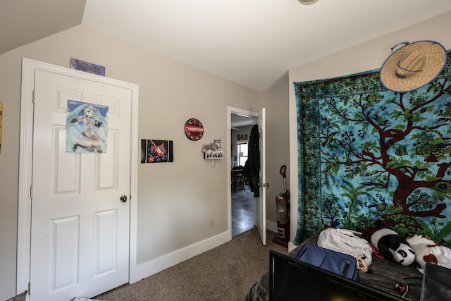 16 Hevey St, Manchester, NH 03102