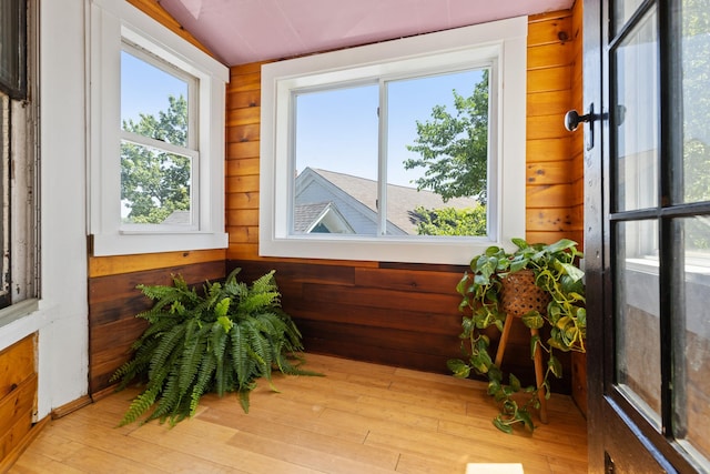 10 Prospect St, Somersworth, NH 03878 - sunroom featuring vaulted ceiling
