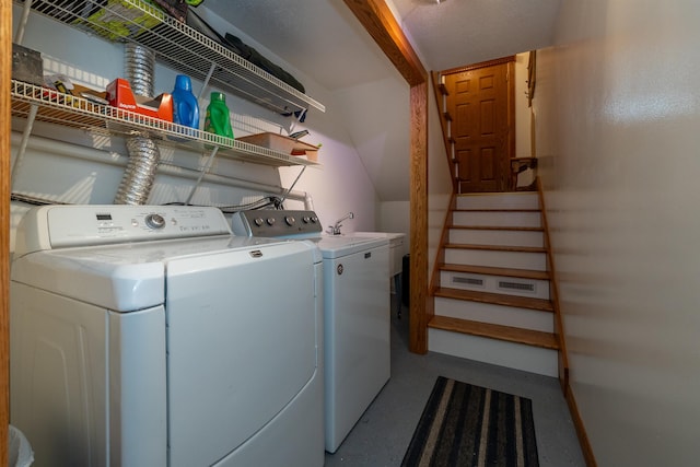 4B Pine Isle Dr Unit B, Derry, NH 03038 - laundry room with separate washer and dryer