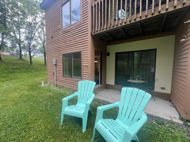 8B Deer Crk, Dover, VT 05356 - patio / terrace featuring a yard and a patio area