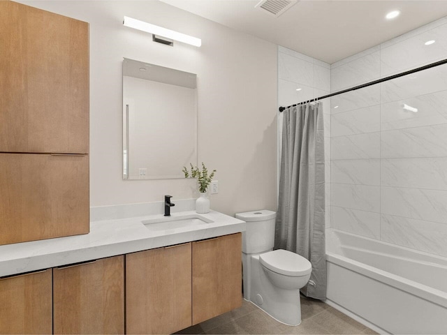125 Cambrian Way Unit 610, Burlington, VT 05401 - full bathroom featuring vanity, shower / bath combo with shower curtain, and recessed lighting
