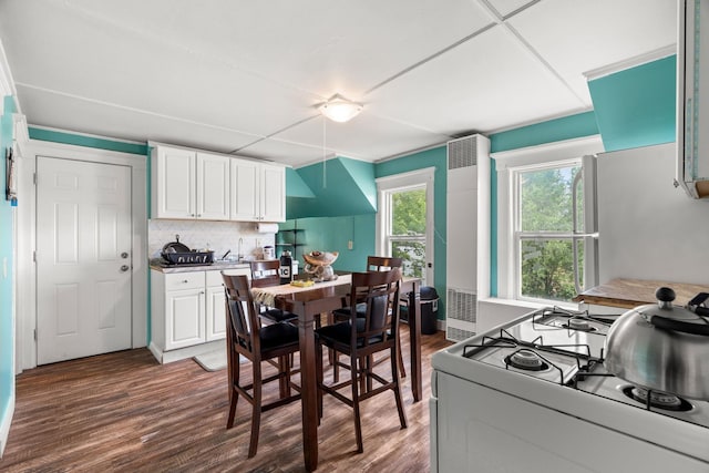 89 4th St, Manchester, NH 03102
