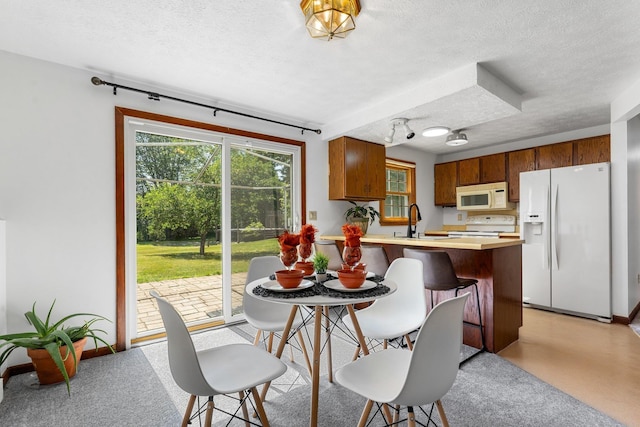 14 Johns Dr, Hooksett, NH 03106