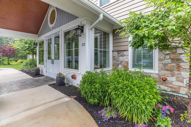 32 Willey Creek Rd Unit 402, Exeter, NH 03833 - entrance to property featuring stone siding