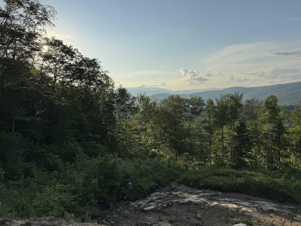 137 Weetamoo Trl, Campton, NH 03223