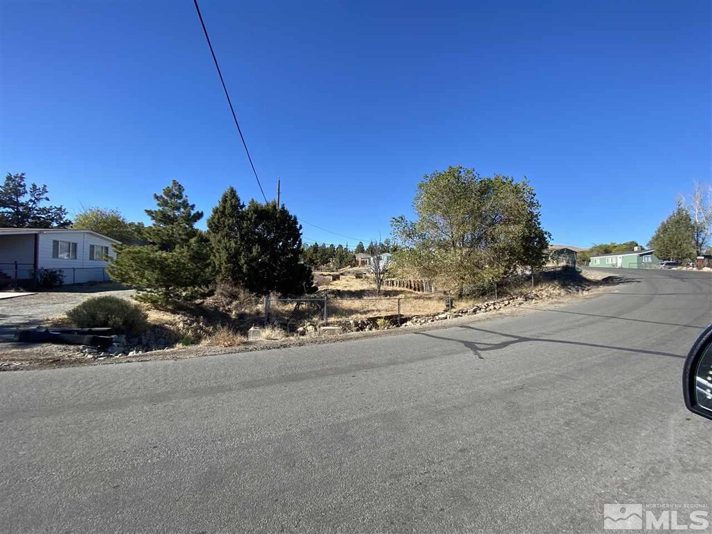 5991 Amargosa Dr, Sun Valley, NV 89433 - photo 2