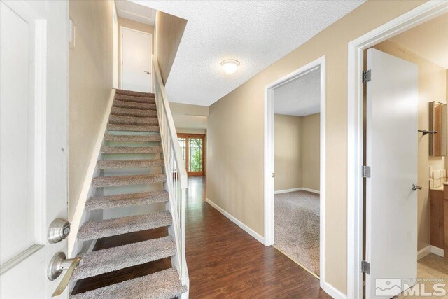1193 Wagon Wheel Cir, Reno, NV 89503 - photo 2