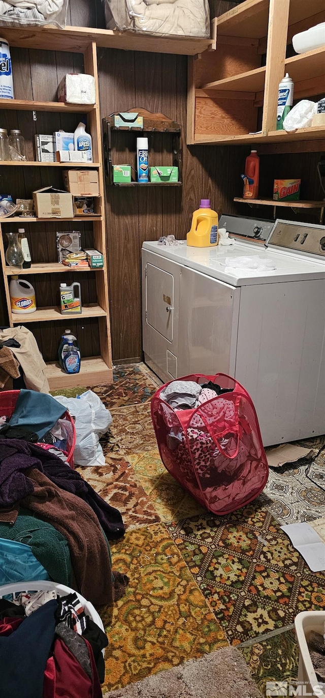 316 Toiyabe Rd, Kingston, NV 89310 - washroom with washing machine and dryer