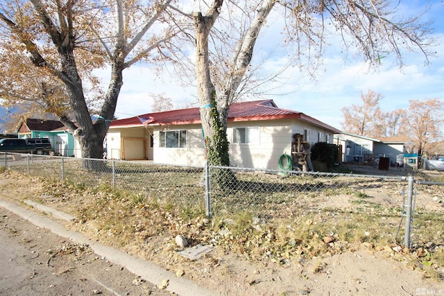101 Hermansen, Hawthorne, NV 89415 - view of front of home