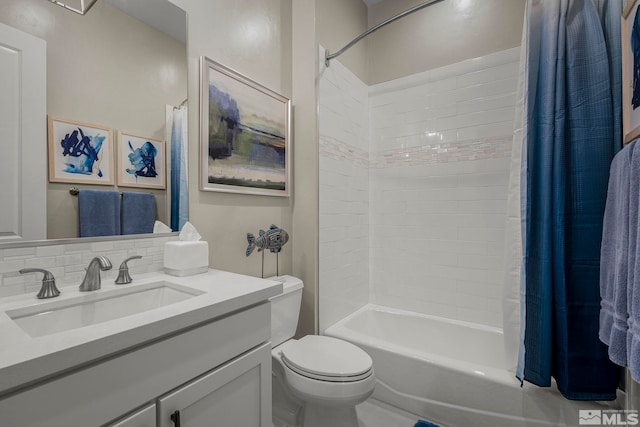 718 W Pleasant Oak Trl, Reno, NV 89511 - full bathroom featuring shower / tub combo, toilet, vanity, and decorative backsplash