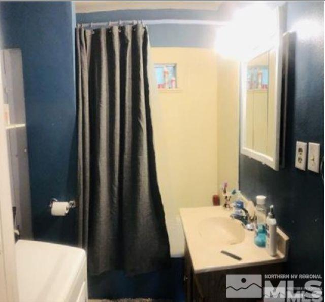 420 12th St, Lovelock, NV 89419