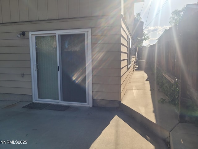 421 Glenmanor Dr, Reno, NV 89509 - entrance to property with a patio area
