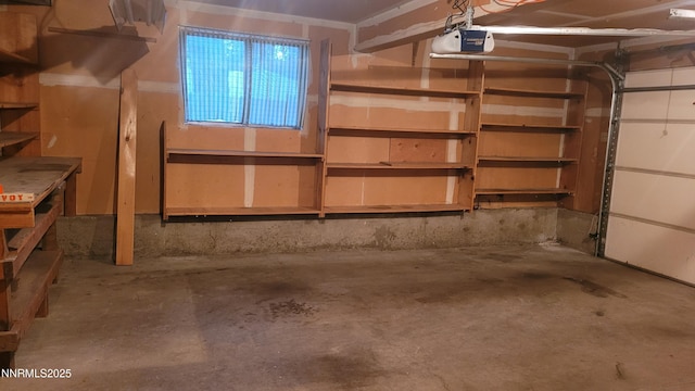 421 Glenmanor Dr, Reno, NV 89509 - garage featuring a garage door opener