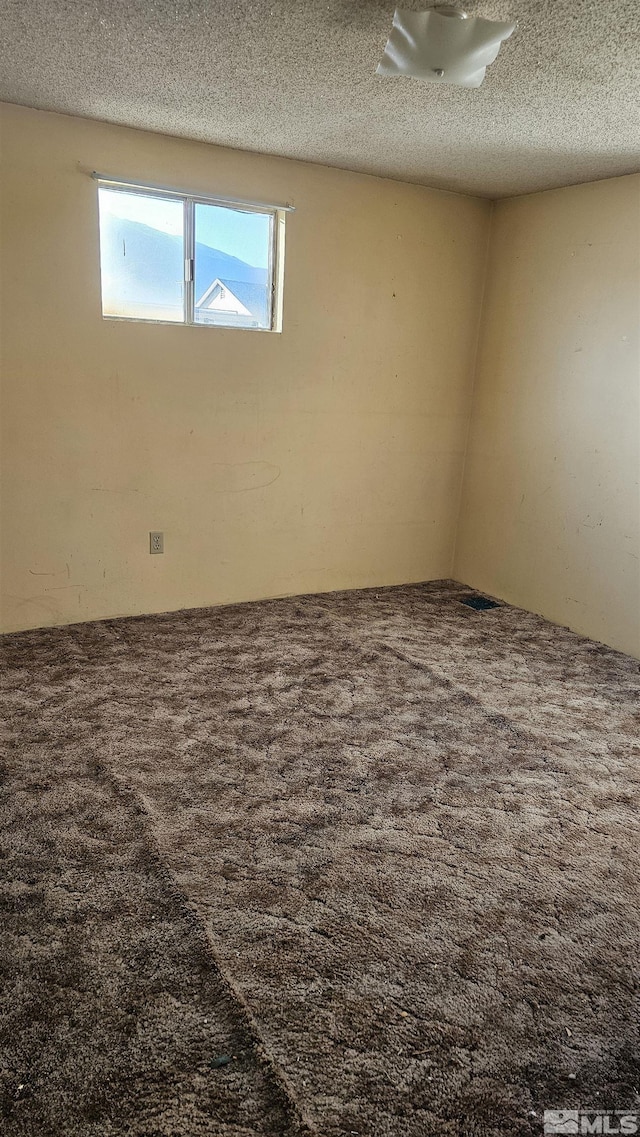921 I St, Hawthorne, NV 89415