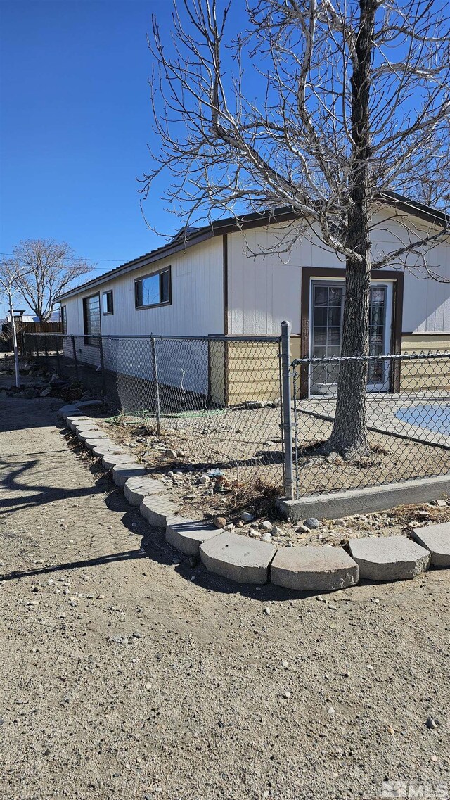 864 K St, Hawthorne, NV 89415
