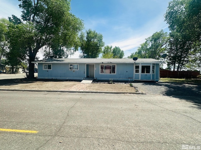 815 16th St, Lovelock, NV 89419 - view of front of property featuring fence