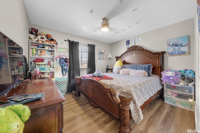 953 Julia Ln, Fernley, NV 89408 - bedroom with light wood-style flooring and ceiling fan