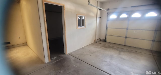 933 Julia Ln, Fernley, NV 89408 - view of garage