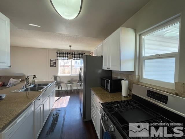 7411 Essex Way, Reno, NV 89506 - photo 2