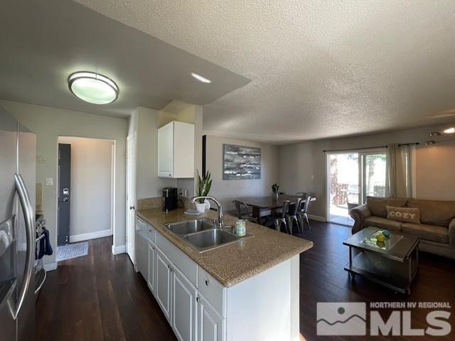7411 Essex Way, Reno, NV 89506 - photo 4