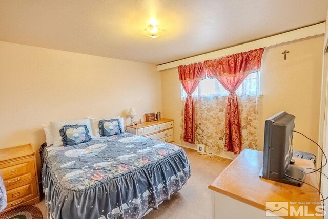 1845 Auburn Way, Reno, NV 89502 - bedroom featuring light carpet