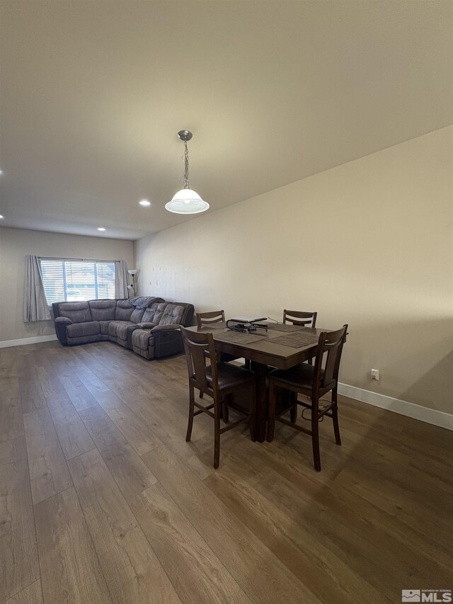 5282 Western Way, Winnemucca, NV 89445 - dining room with dark wood-style flooring, baseboards, and recessed lighting