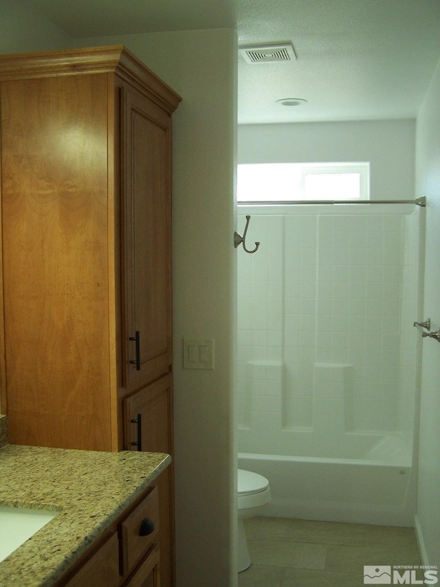 742 Megan Way, Fallon, NV 89406 - full bathroom featuring toilet, vanity, and shower / bath combination