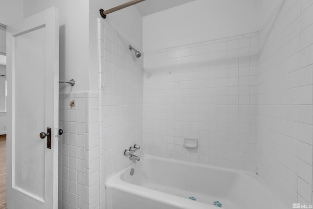 435 14th St, Sparks, NV 89431 - bathroom with tub / shower combination and tile walls