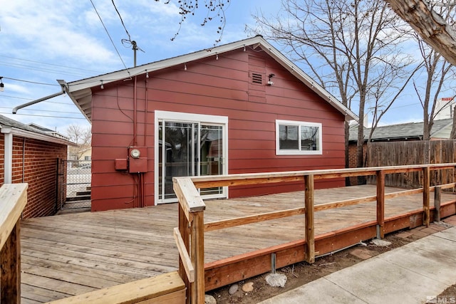 435 14th St, Sparks, NV 89431 - wooden deck with fence
