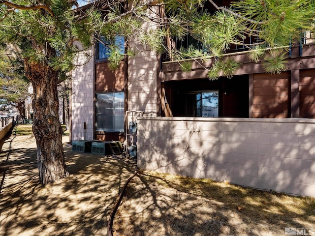 1465 E Peckham Ln Apt 55, Reno, NV 89502 - view of side of home with fence