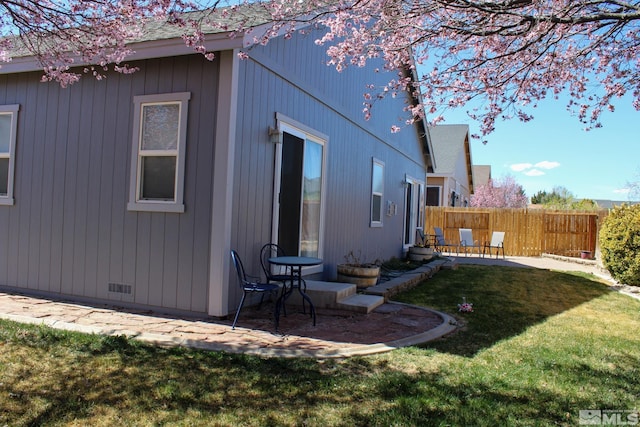 1090 Aster Ln, Fernley, NV 89408 - back of house with a patio area