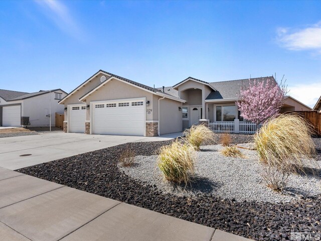1129 Dixie Ln, Fernley, NV 89408 - photo 1