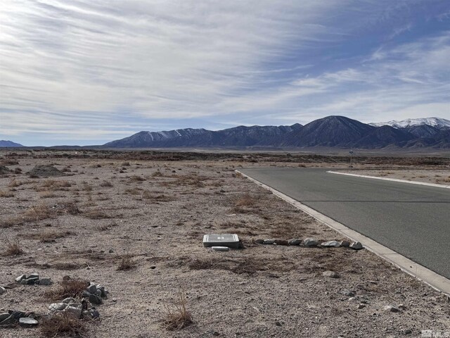 230 Sage St, Hawthorne, NV 89415