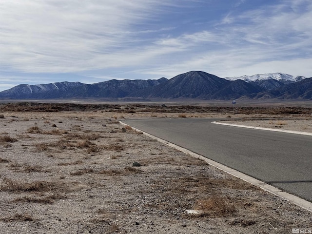 230 Sage St, Hawthorne, NV 89415