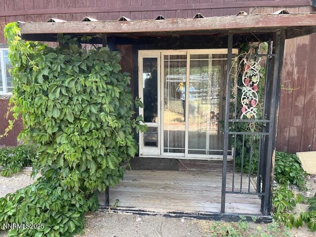 3860 Edwards Ln, Fallon, NV 89406 - property entrance with a deck