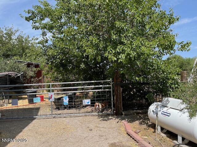 3860 Edwards Ln, Fallon, NV 89406 - view of front of house